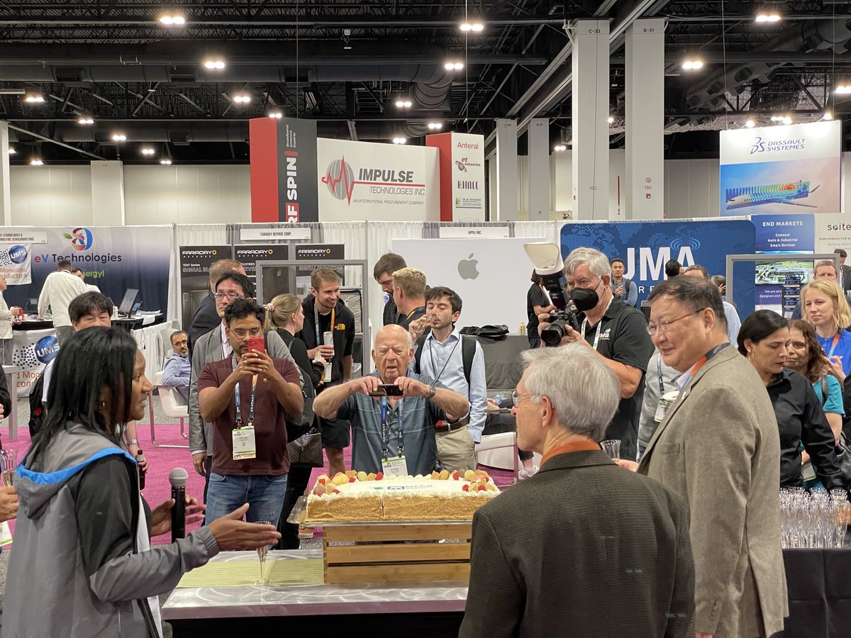 Clinton_Andrews's tweet photo. Cutting the cake—70th anniversary of MTT, 50th anniversary of SSIT @mtt_ims @ieeessit https://t.co/rfndb2ALQ3