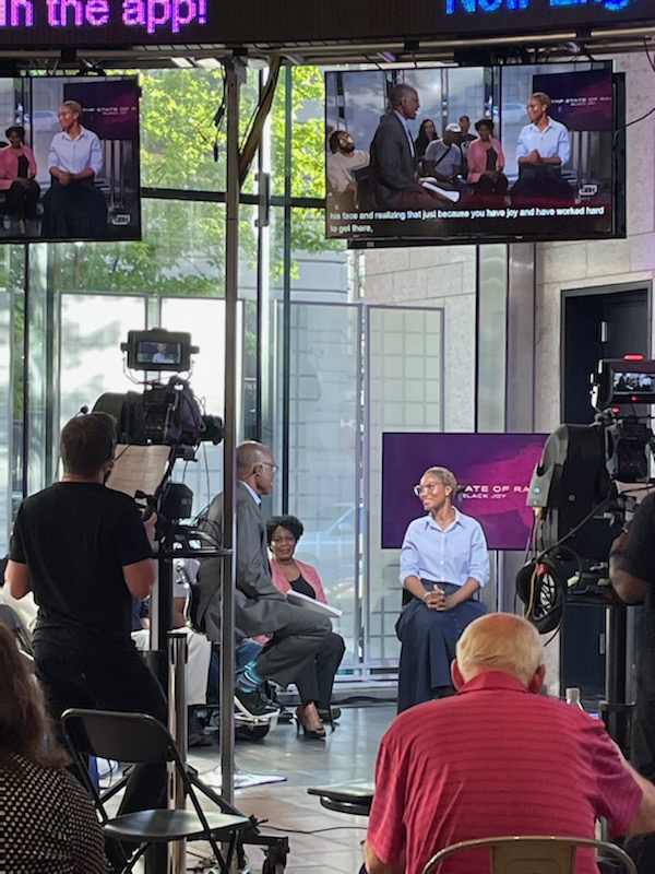 worldchannel's tweet photo. Celebrating #BlackJoy with a special performance by @OompOutLoud @GBH Studio Six for #StateofRace panel moderated by @DanLothianTV with conversations with @BostonGlobe @SincerelyJenee Boston Poet Laureate @PorshaOlayiwola among other guests. https://t.co/eupAE7SPhw