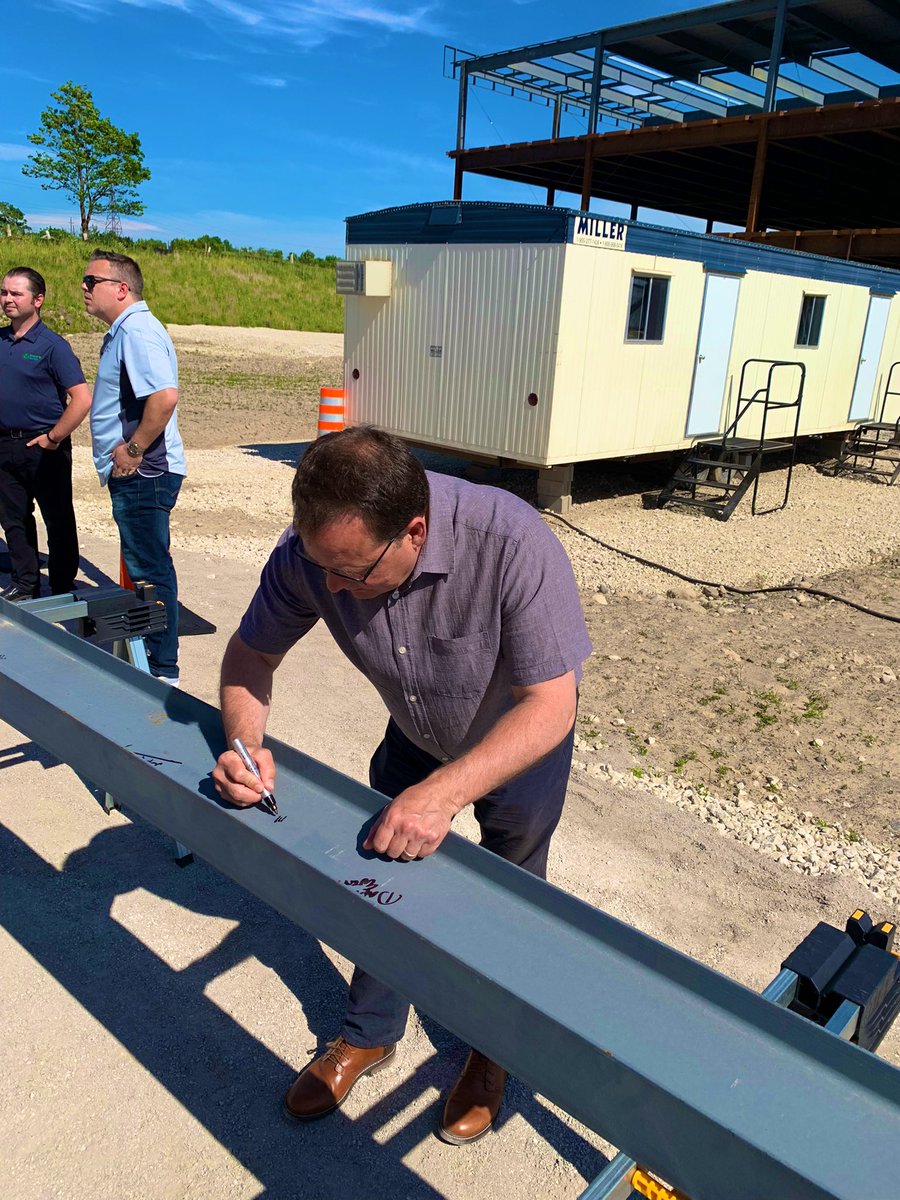MajaAnaMaya's tweet photo. Today was a celebratory day marking the construction  of our new 226,000 sq. ft state-of-the-art building designed to reflect @_Cooperators commitment to #environmental #sustainability and the health &amp; wellness of our employees. Thanks for joining @CamGuthrie @MikeSchreiner https://t.co/0zFBz3NjoA