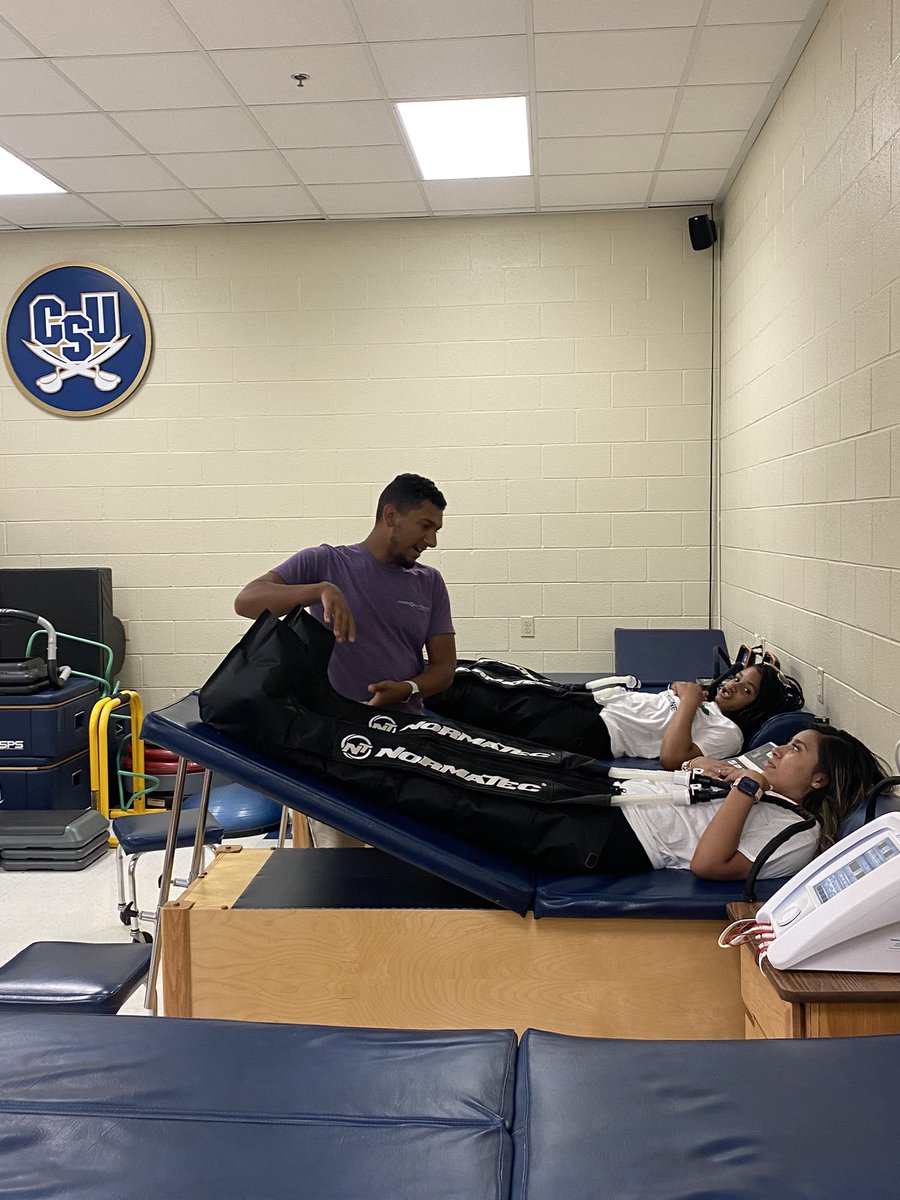 WestMeckSports's tweet photo. The Sports Medicine Department attended the Charleston Southern University Football Camp today. The students toured the Athletic Training facilities, tested out modalities, and managed the hydration for the athletes. 🫀🦅 #hawkpride https://t.co/Cpko4arQte