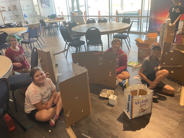 FowlersclassSES's tweet photo. Great day 3 @CampInvention @StaffordMuseum!!!!!!!!!!! https://t.co/IenVr6wYEs