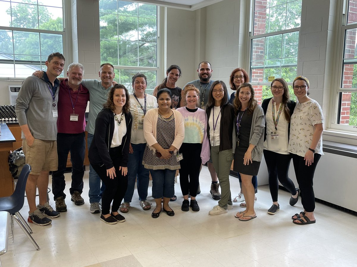 ObenTech's tweet image. Celebrating OBEN STEM legends: Congratulations Craig, Ben, and Alan! Inspired students continue your legacy at OBEN 😢🌟💕@OysterBayHS @smj2it @realLB79