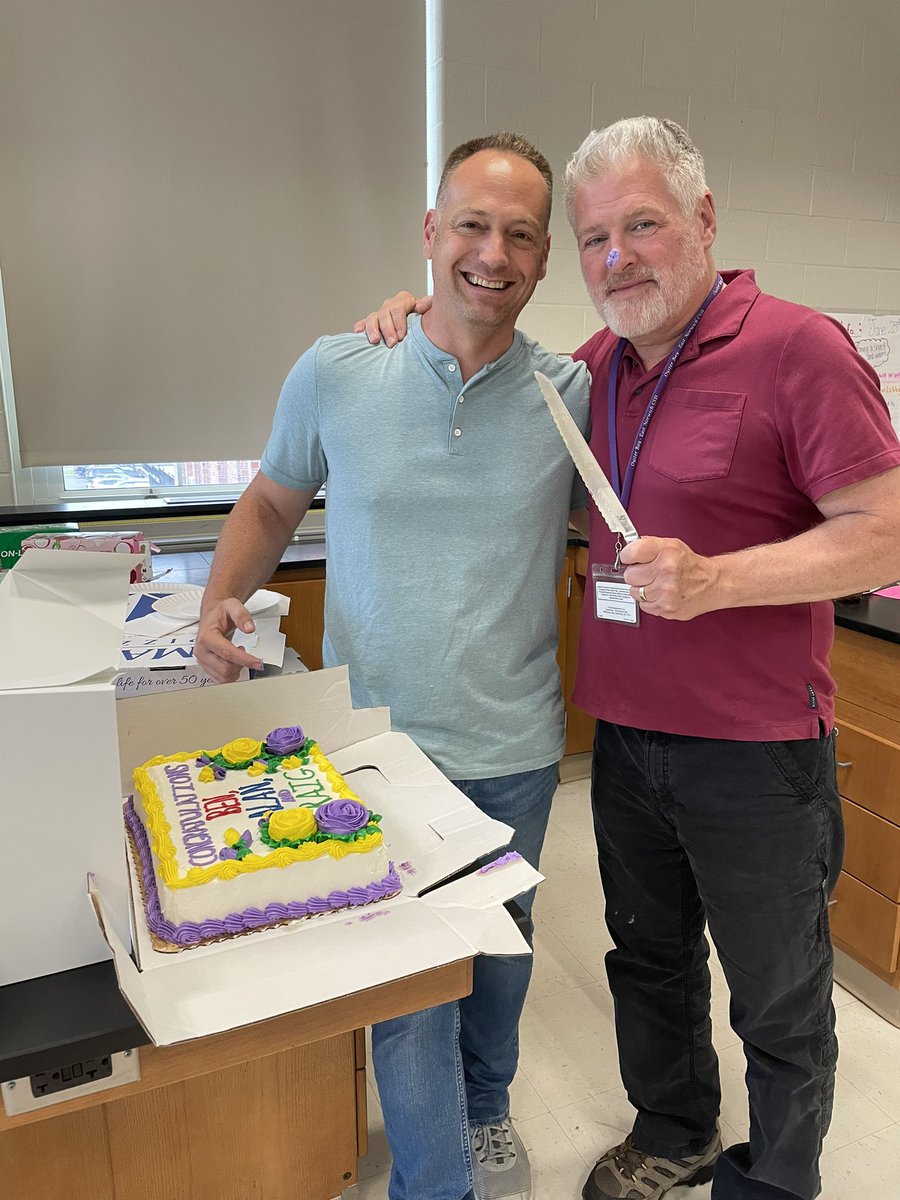 ObenTech's tweet image. Celebrating OBEN STEM legends: Congratulations Craig, Ben, and Alan! Inspired students continue your legacy at OBEN 😢🌟💕@OysterBayHS @smj2it @realLB79