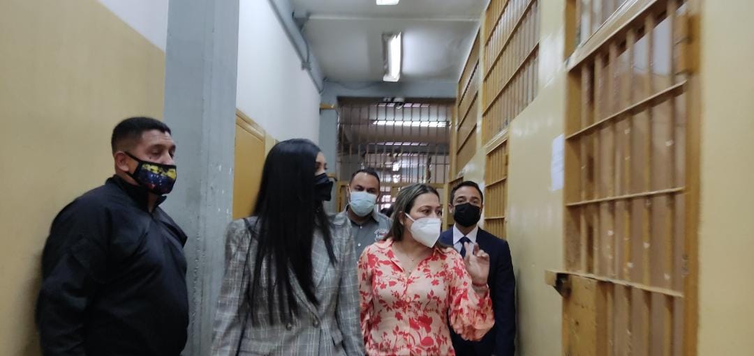 mppsp_vzla's tweet photo. #22Jun 📰 Magistrada Gladys Gutiérrez y ministra Mirelys Contreras visitan el Centro de Formación del Hombre Nuevo “Simón Bolívar”

Conoce Más 👉 https://t.co/G0odpT99Xp

#RefuerzaTuVacuna https://t.co/z86U6IVZI9