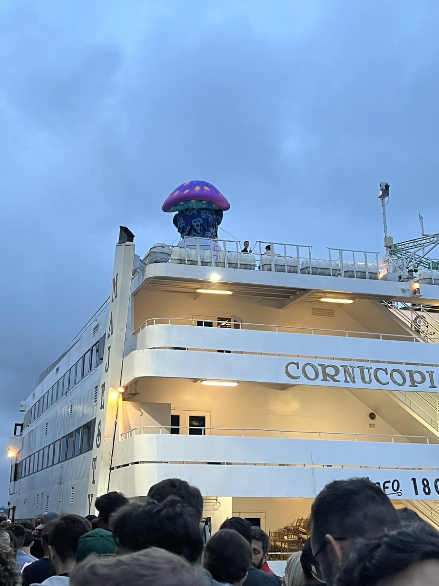 Trippin’ Ape Tribe tweet media