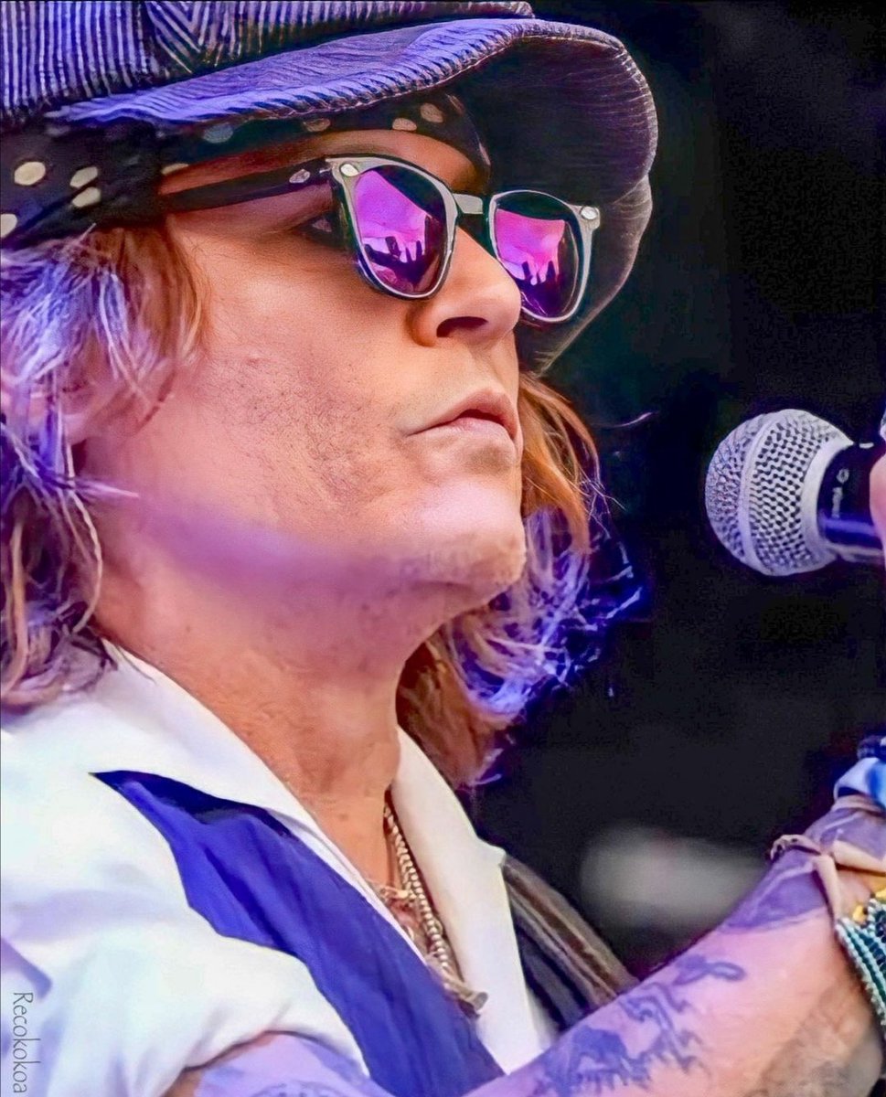 I need to post Pictures of Johnny Depp, I'm on fire just to see that genuine smile again, Happy, Loving with his Fans. They are all for you DeppHeads, Warriors, Deppfans, DeppFamily.