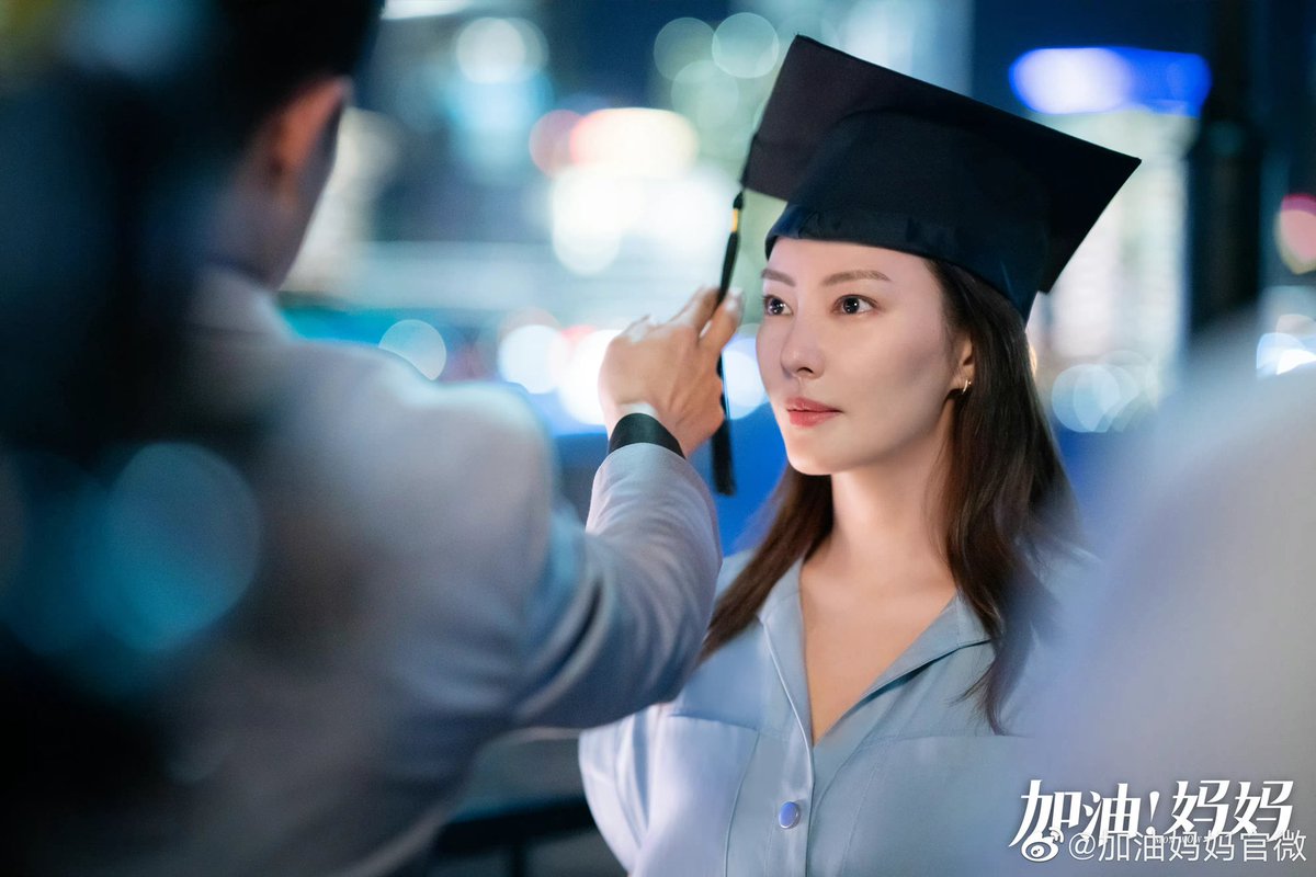 dramapotatoe's tweet photo. Modern family drama #MomWow, starring Zhang Yuqi, Li Zefeng, Wu Yue, special lead Dong Jie, special appearances by Yuan Wenkang, Hai Lu, Gao Xin &amp; more, releases new stills as it wraps its run  

More - https://t.co/rVSwddJdWR

#加油妈妈 https://t.co/2rCc2frzPd