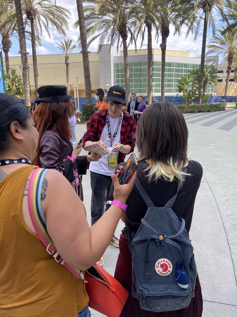 kronshie tweet media