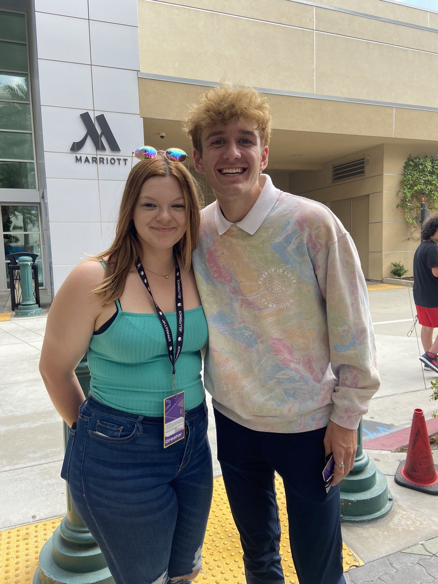 kronshie tweet media