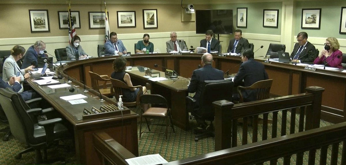 SenJoshBecker's tweet photo. Also moving ahead:
#SB887 helps speed transmission construction so CA reaches 100% zero-carbon electricity by 2045.
#SB1112 helps more people afford home & building decarbonization.
#SB1032 calls for a study on how to speed transmission development & reduce costs to ratepayers. https://t.co/UcqrskRQfk