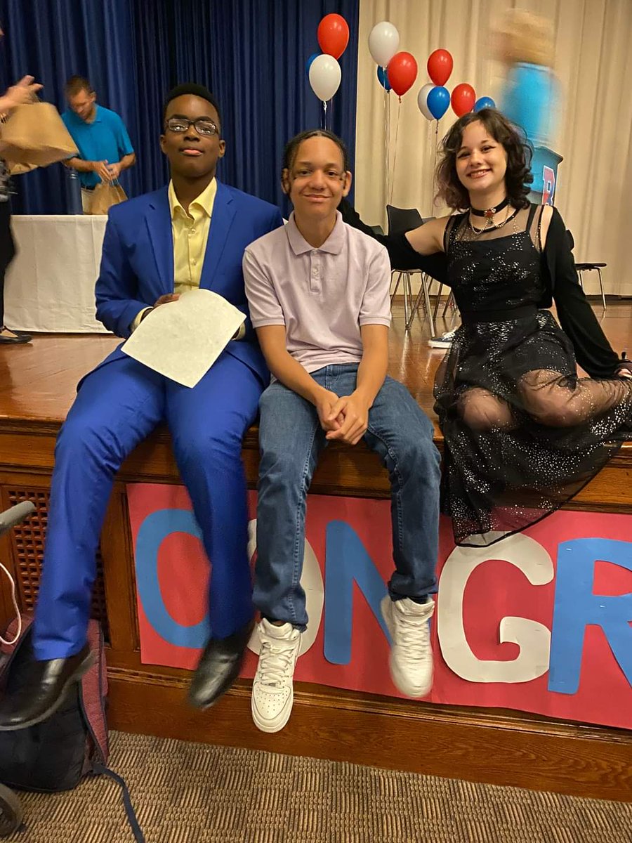 More Liberty to celebrate!
Congratulations to all of our rising 8th graders on a great year! You’ve made your family’s, friends, and Binghamton Patriot and Liberty family proud! 
#movingup #lppnysed