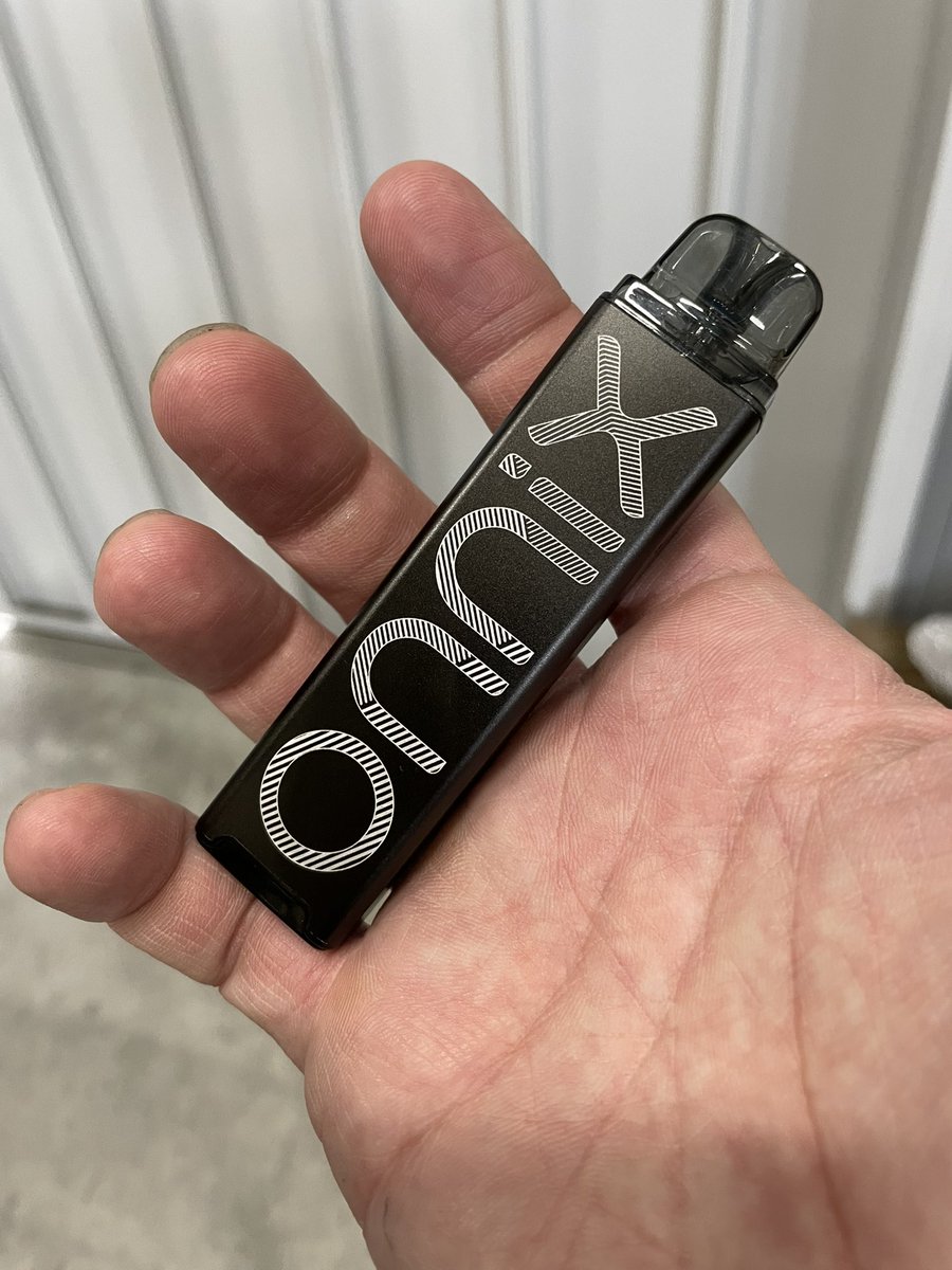 meganebou037's tweet photo. 0.5ohmのコイルが終わったので、新しくこさした0.8ohmのコイル入れてみたんだけど、全く使えねぇ( ̄▽ ̄;)
通電不良するんだが、何コレ?
#vape #ハンチェ #onnix https://t.co/2bTEEXTanD