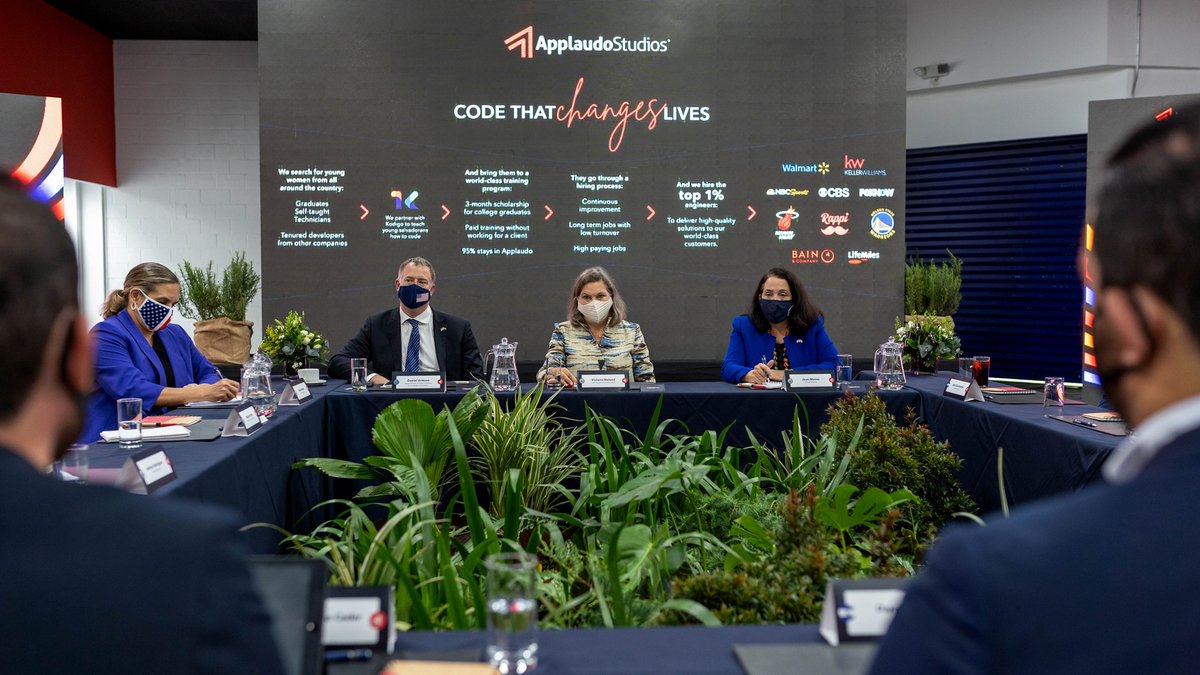 Applaudo tweet media