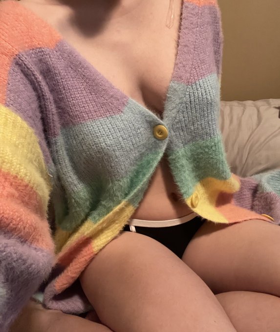 half of my friends forgot my bday but at least i still got to go out to dinner with my bf💕 jul always