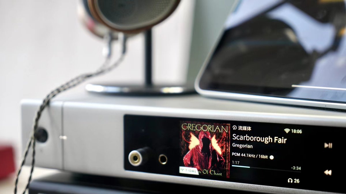 matrix_digi's tweet photo. 👉It could well be the most multi-talented device you could place at the heart of a desktop or two-channel audio setup. #elementX2 #headphones #audiophile #Matrix https://t.co/SDeT188WRP