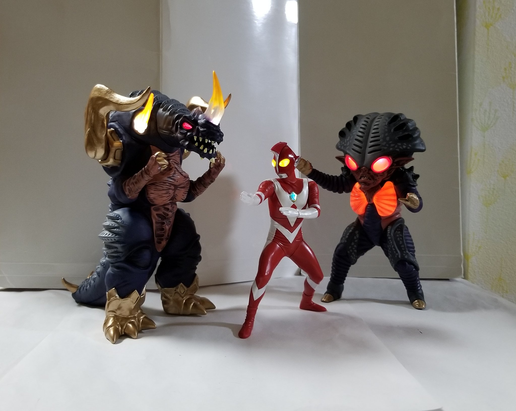 アルティメットルミナス ベンゼン星人 コッテンポッペ ほぐす
