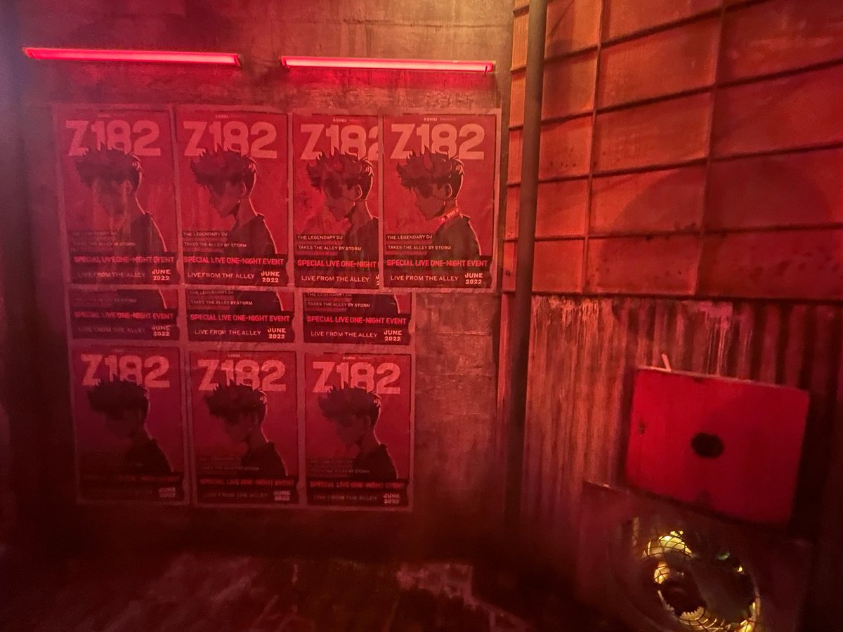 punk9059's tweet photo. Azuki event is a space transformed into a legit museum. With a tattoo parlour. Pretty dope. Much more diverse crowd than the other events I’ve been to. https://t.co/SVVRrzO24d