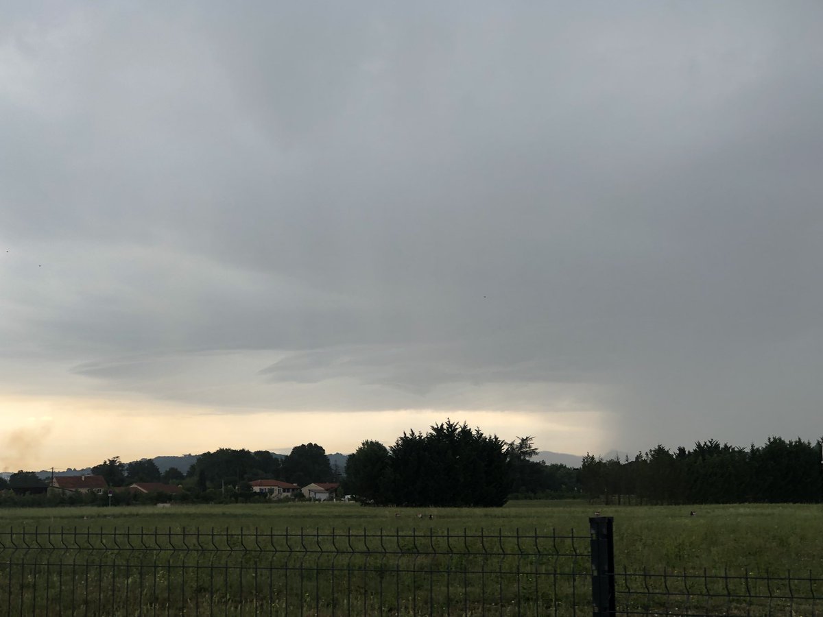 Il arrive !
#storm #orage #climate