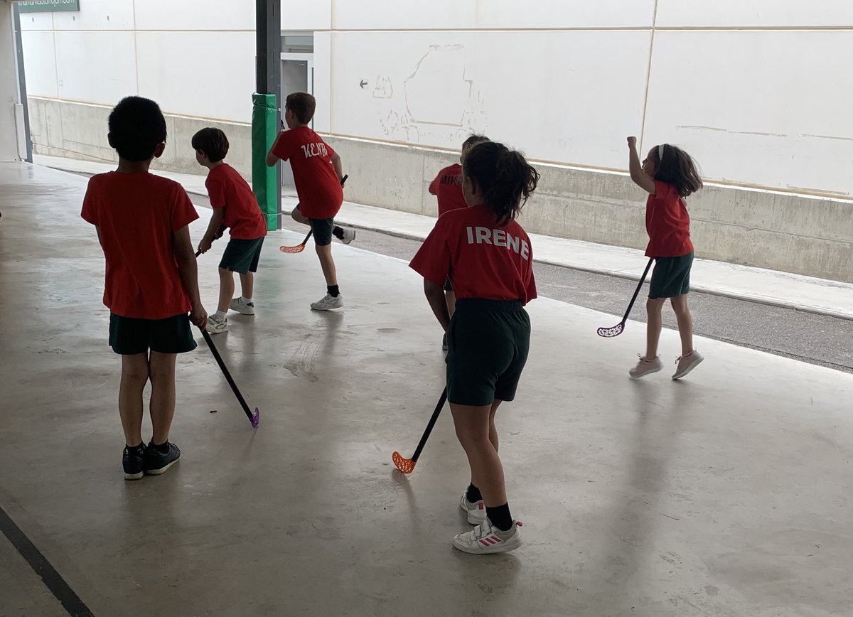 AngelaHBST's tweet image. Vamos rojos! #primerorojo #goredgo #olimpianitas ⁦@HBSTORREJON⁩