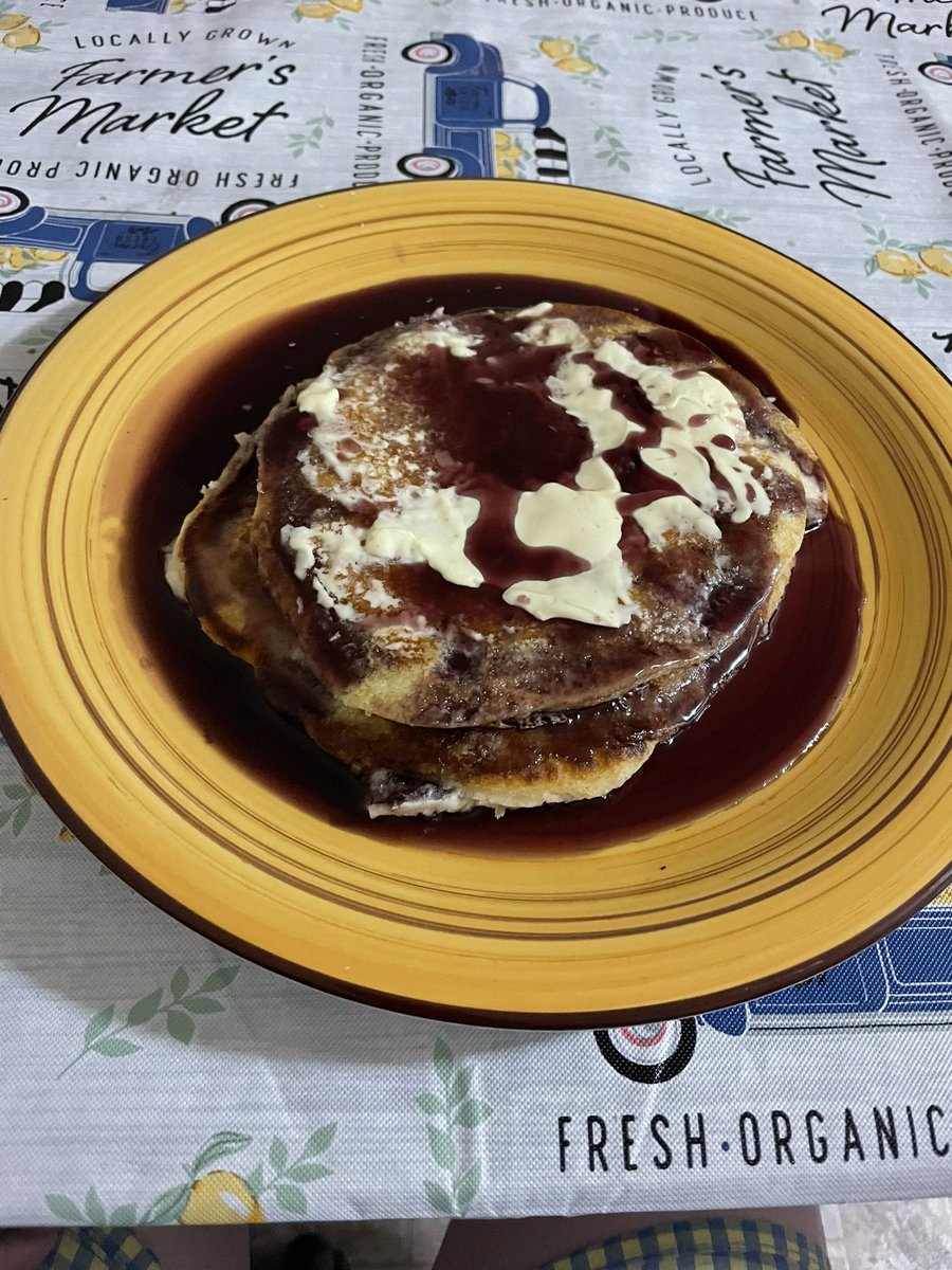 “Pancakes just taste better after midnight” <a href="/AshleyMcBryde/">Ashley McBryde</a>    especially when covered in blueberry syrup and butter! #fatkidproblems