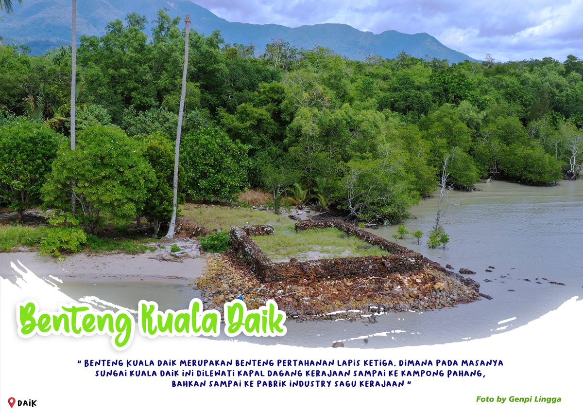 DinasLingga's tweet photo. Wisata Sejarah Benteng Kuala Daik 
Benteng Kuala Daik merupakan benteng yang berfungsi sebagai sarana pertahanan. Keberadaan benteng kuala daik tidak terlepas dari sistem pertahanan berlapis yang diterapkan oleh sultan dalam mengantisipasi serangan musuh. https://t.co/ov7hDv1SKe