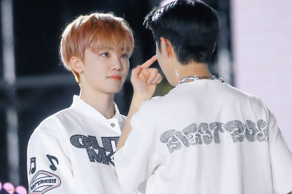 Jencong423's tweet photo. 220618 

콘서트 공지로 놀란마음 
잼토리 런쥔이로 다스리기 
고척돔 쭈고👊👊👊

#NCTDREAM #NCT 
#재민 #JAEMIN #런쥔 #RENJUN https://t.co/RSDlIYMW63