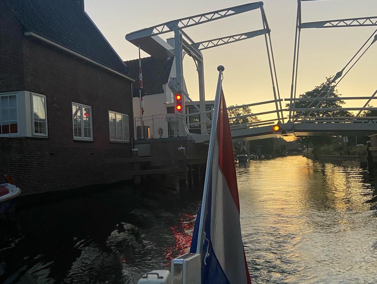 Lekker hoor… stukje varen met vrienden over de vecht.