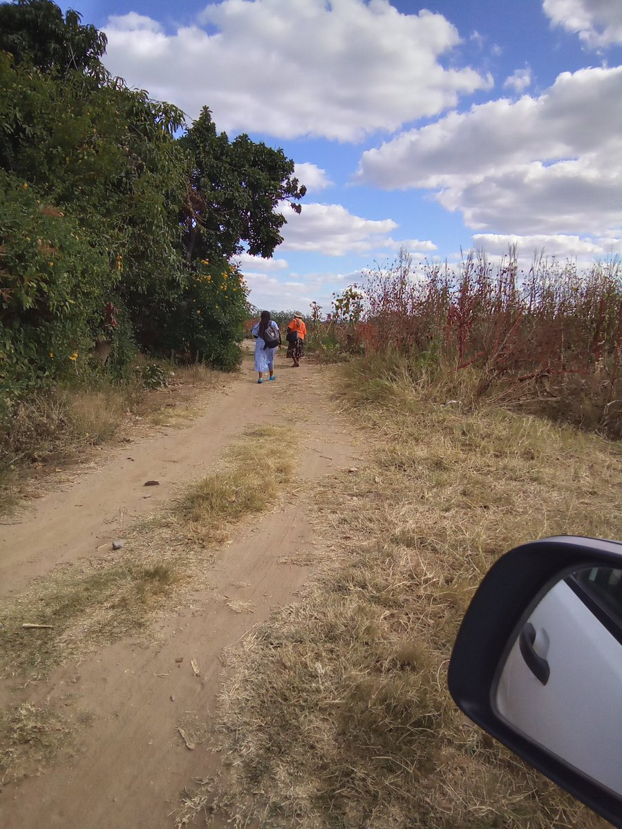 MUSASAZIM's tweet photo. #Makonde Musasa Counselors doing household visits to offer GBV 'Support Access',  supported by @UNICEFZIMBABWE Making GBV services available to every woman everywhere. Distance should not be a barrier to accessing Gender Based Violence  services. https://t.co/H67nyjvXPB