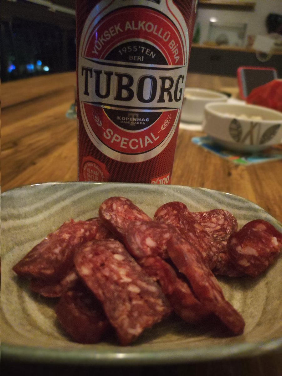 @nememuruu Kırmızı Tuborg lukanka