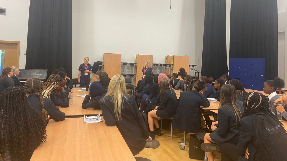 TEMAcademy's tweet photo. It was inspirational to listen to Ruby and Abbie tell us about their passion for supporting people with their mental health, and answering all of our questions
#ManchesterWeek #MentalHealthMatters #atTEMAweREACH https://t.co/Tq5qJ1BLsl