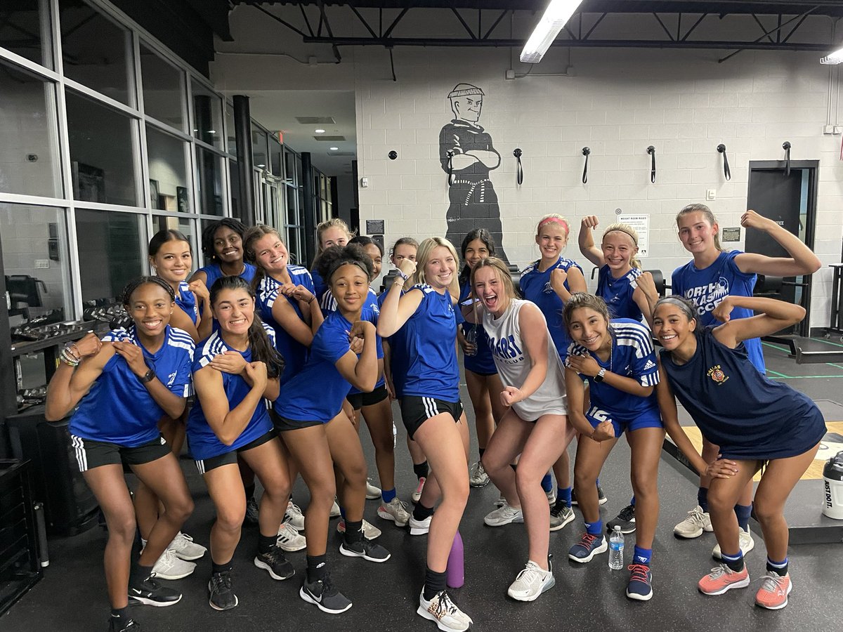 WATCH OUT!! The east side is getting ready⚽️🏋🏽‍♀️💪🏼🦵🏼
