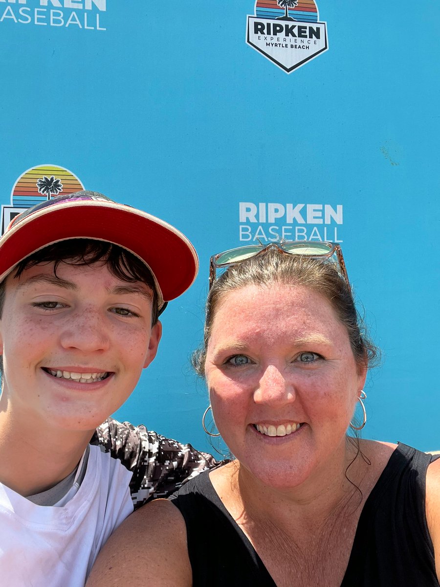 enelso22's tweet image. My #FavoriteBulldog and his teammates won their last #poolplay game today. Jay pitched 4 innings and allowed 0 runs (thanks to awesome pitching AND awesome teammates)! #GoBulldogs #My5