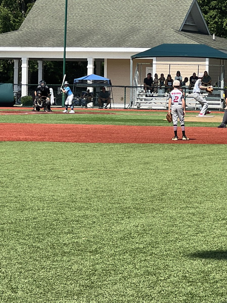 enelso22's tweet image. My #FavoriteBulldog and his teammates won their last #poolplay game today. Jay pitched 4 innings and allowed 0 runs (thanks to awesome pitching AND awesome teammates)! #GoBulldogs #My5