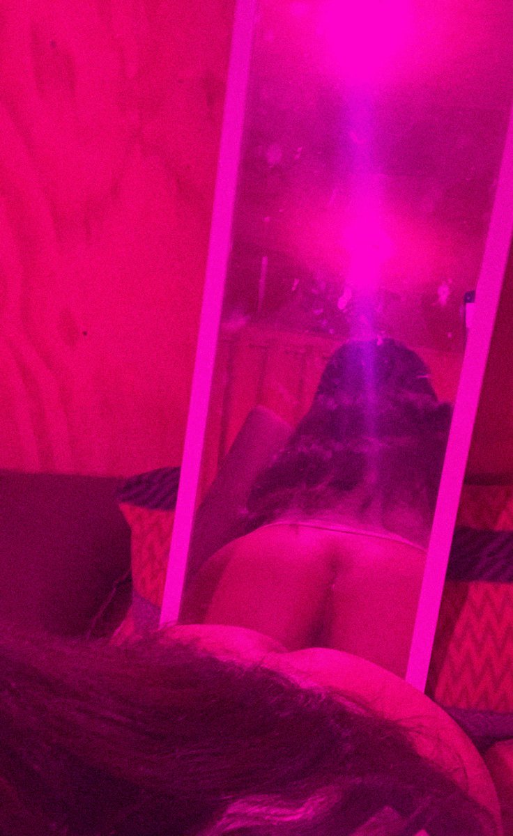 LittleSadness7's tweet photo. Daddy, are u sure this is the right way to take a picture? 🫣🫣 #me #sexy #ass #cuteass #mirrorselfie #daddysgirl #daddyslittleprincess #daddyslittlegirl #daddyslittlewhore #spankme #horny #chilensis #nsfw #nsfwtwt #chile #babygirl #chubbyteen #nudes https://t.co/akoDTIS0qm