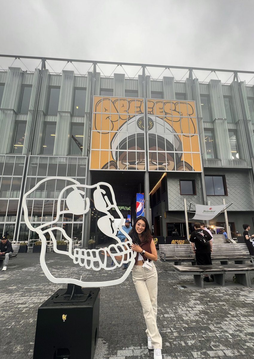 Made it to apefest. 🥳 tysm for a good time <a href="/BoredApeYC/">Bored Ape Yacht Club 🍌</a> ❤️