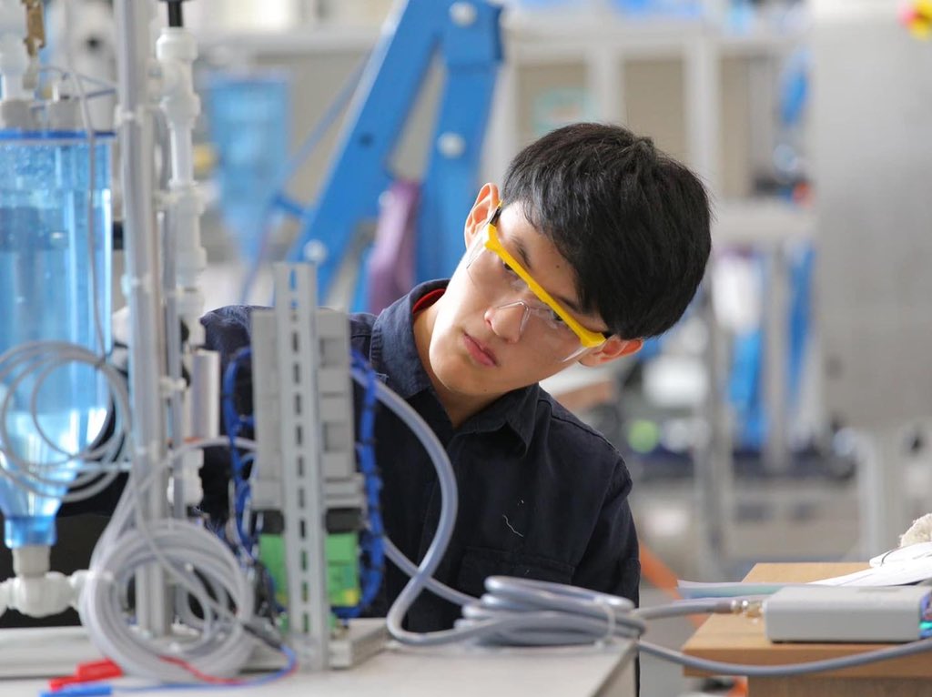 worldskillsth's tweet photo. 📌ใกล้เข้ามาแล้วกับการสัมมนาวิชาการออนไลน์ด้านการศึกษาและการฝึกอบรมทางเทคนิคและวิชาชีพ (TPET) 
📍ระหว่างวันที่ 28 - 29 มิ.ย. 2565  ในหัวข้อ “Pivoting TPET for a Sustainable Future: Potential, Possibilities and Partnerships” 
🛎ลงทะเบียนที่นี่ได้เลย  
https://t.co/mRlxkthyjm https://t.co/dCCXHuIuQz