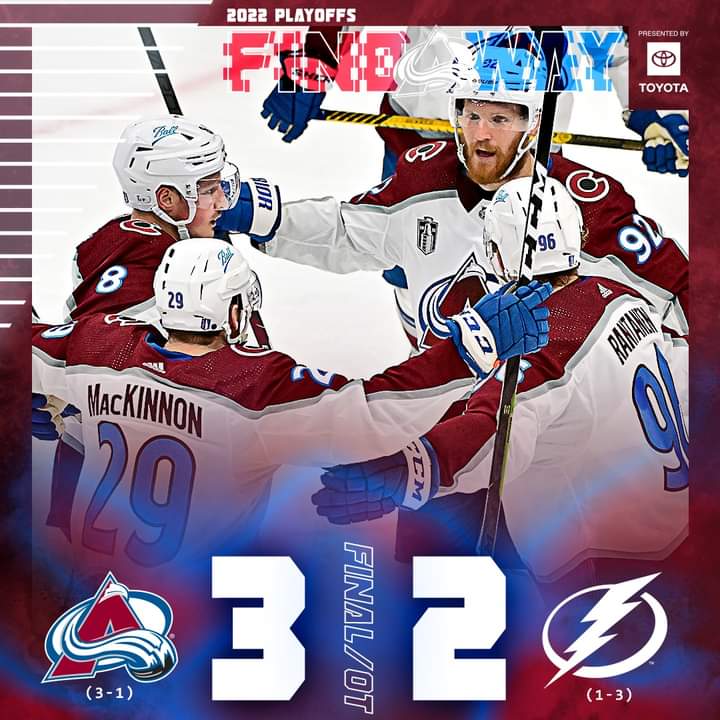Ateekah87's tweet photo. Does it worth to sleep 3 hours and wake up at 2am for a full day of work? TOTALLY ❤️❤️❤️ #GoAvsGo #FindAWay #WeWantTheCup https://t.co/VSn8ipmWk4