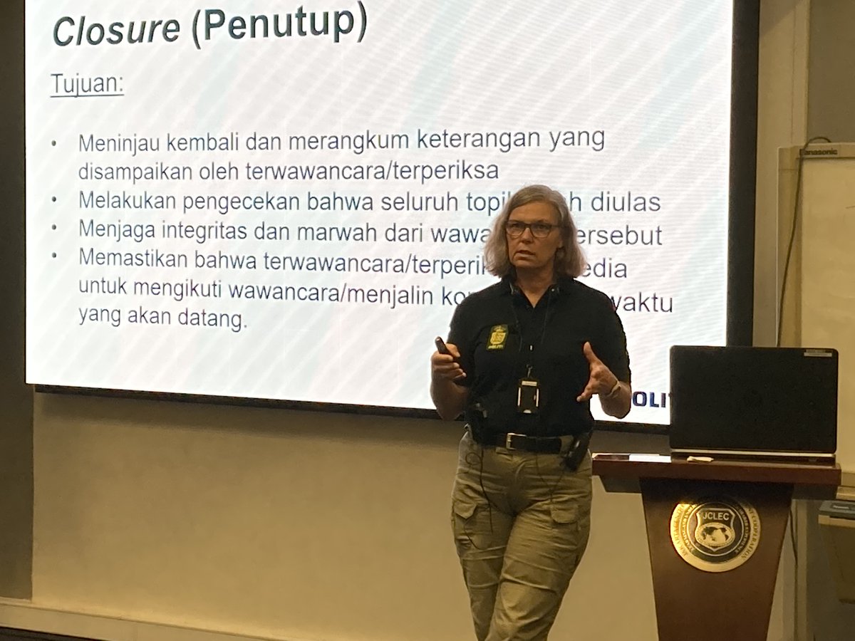 ractowers's tweet photo. #DanishInstituteforHumanRights with #KomnasHAM &amp; DK #police training CID officers on #humanrights in criminal investigations, incl. PEACE model &amp; investigative #interviewing iaw #MendezPrinciples. Thanks:#JCLEC for fantastic facilities &amp; staff &amp; #DKEmbassy. #dkpol #menneskeret https://t.co/or3RXwjna6