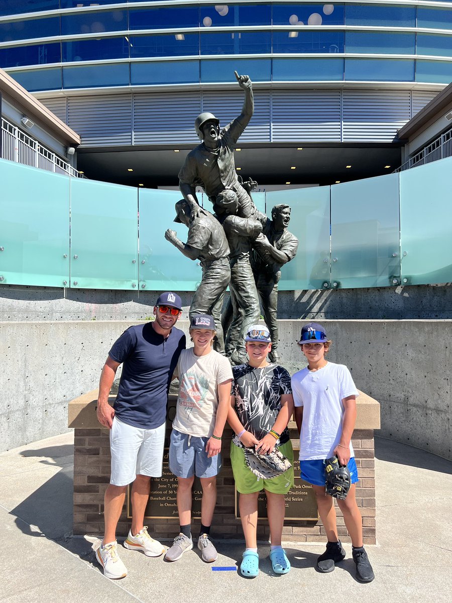 DaleARex's tweet photo. Finally made it to Omaha!#CollegeWorldSeries #RoadToOmaha #BoltBaseball https://t.co/FvvVWZNoLy