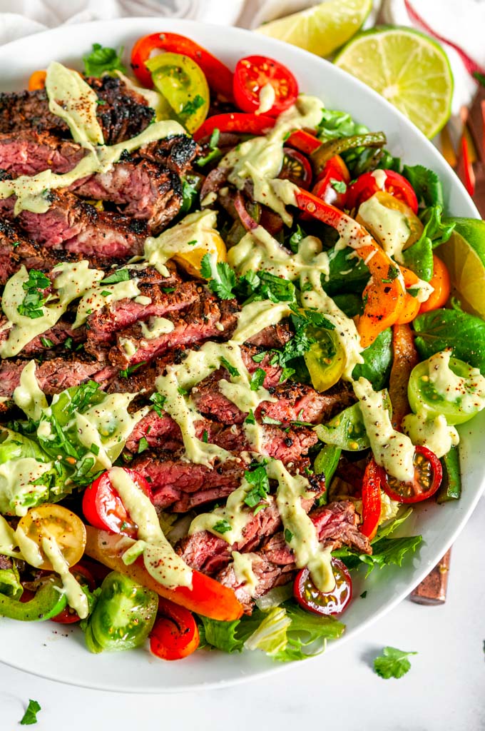 DreamyTechGirl's tweet photo. STEAK FAJITA SALAD WITH CILANTRO AVOCADO DRESSING! recipe @ https://t.co/O7KMtXzghz https://t.co/FtoVLJm1LB