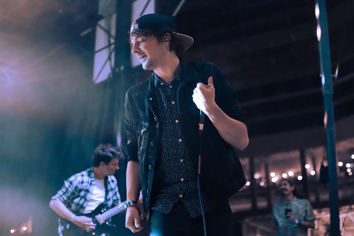 emily💥✨🩷 tweet media