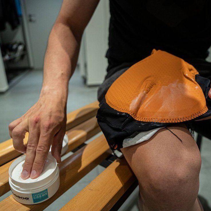 abcbikes's tweet photo. @assos_com legendary chamois crème is a pre-ride necessity that reduces friction-caused irritation, rehydrates and replenishes the skin, and minimizes the risk of saddle sores.

https://t.co/uM0HjYGHdU

#ABCBikes #Assos #ChamoisCream #IrritationFree https://t.co/wkAPVcLUuw