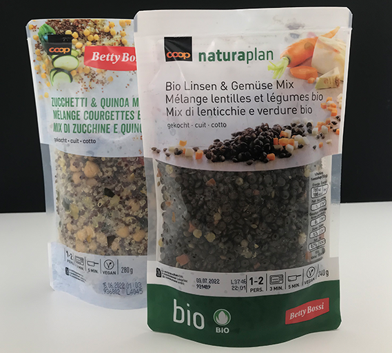 coop_ch's tweet photo. #Hilcona wurde am #SwissPackagingAward 2022 in der Kategorie Nachhaltigkeit & Kreislaufwirtschaft für diesen pasteurisationstauglichen Beutel ausgezeichnet. Er wurde mit @mondigroup für das Coop-Eigenmarkensortiment entwickelt. Wir gratulieren herzlich! https://t.co/8nfB5NqIW0 https://t.co/YBkk0mXIvS