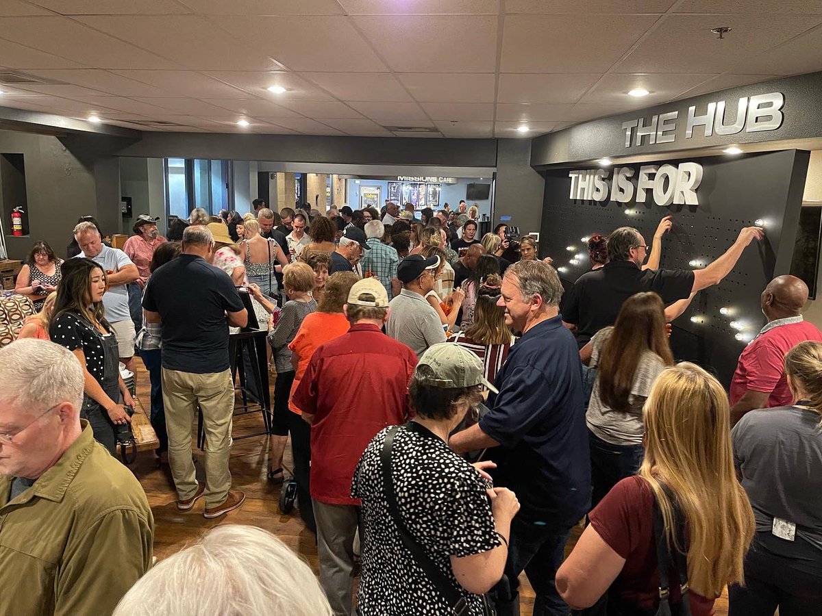 GeneAppel's tweet photo. What an amazing night of vision and worship as we prepare for the launch of Eastside Las Vegas! 🙌🙌 Thanks for all who prayed, thanks for all who came. Thanks for all the encouragement. Something special is brewing! #ThisIsForEveryone https://t.co/XIadYEbv5r