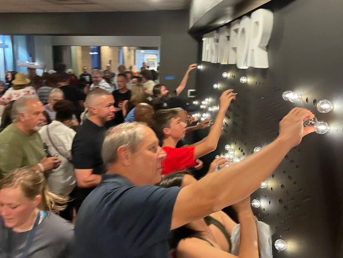 GeneAppel's tweet photo. What an amazing night of vision and worship as we prepare for the launch of Eastside Las Vegas! 🙌🙌 Thanks for all who prayed, thanks for all who came. Thanks for all the encouragement. Something special is brewing! #ThisIsForEveryone https://t.co/XIadYEbv5r