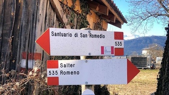 Die #Wanderung zur #Wallfahrtskirche #San #Romedio ist sicherlich eine der atemberaubendsten im #Nonstal, ja in ganz #Trentino. 👉tinyurl.com/4tdy4tbm @VisitTrentino @ValdiNon @SonoitaliaInfo