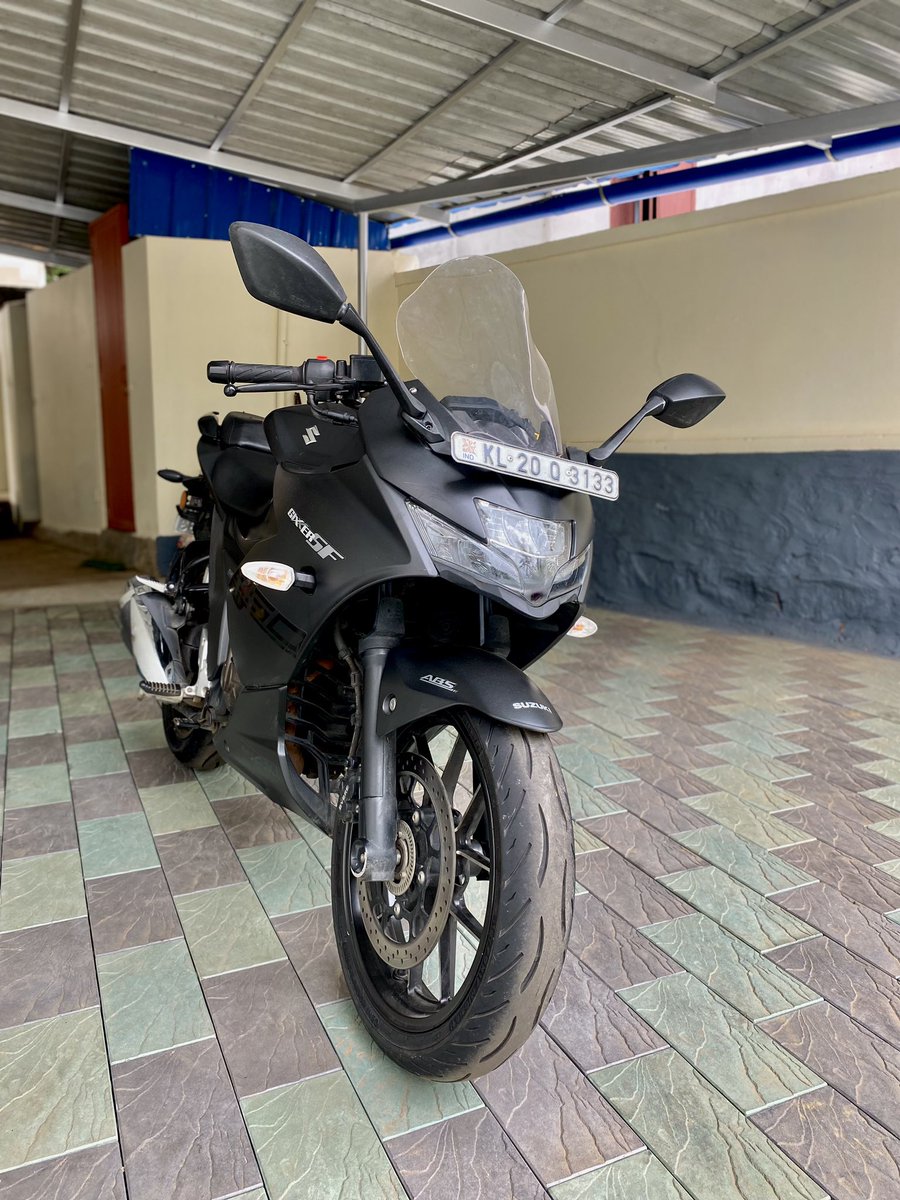 AswajithSI's tweet photo. Made a custom wind visor for #Suzukigixxersf250. So if I can make it from scrap, I’m pretty sure @suzuki2wheelers can factory built one too. For the love of GOD pls listen to customers for once! #Gixxersf250 #windvisor https://t.co/iLfV7jEhWF