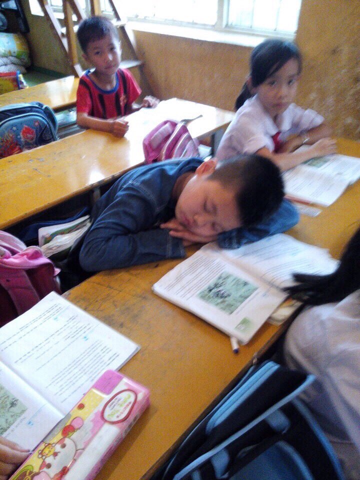 chienapple2's tweet photo. Học như thế này nó mới ngầu https://t.co/2UJDLFgjZI