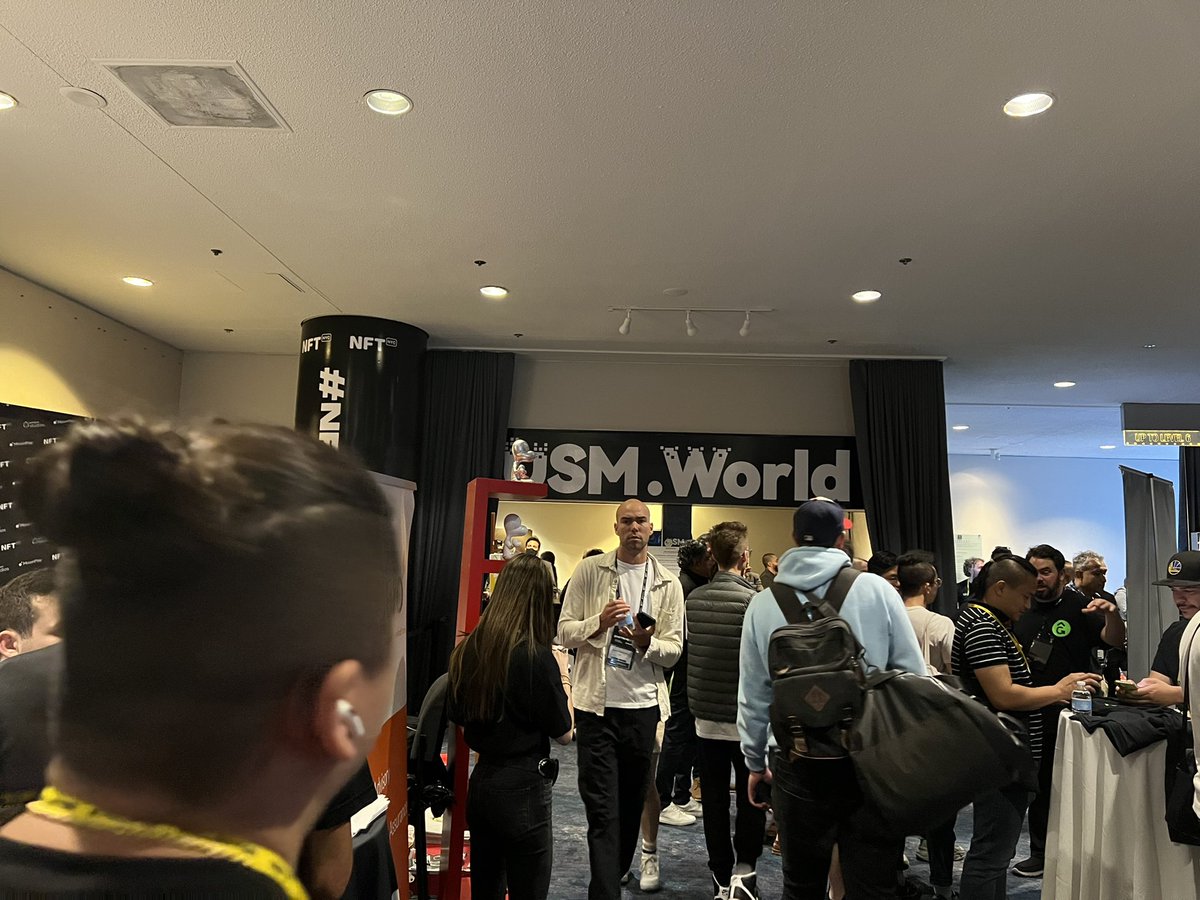 USMverse's tweet photo. Be sure to find us @NFT_NYC @JeffWatney 🪐🚀🚀🚀 #USM #Metaverse #NFTNYC2022 https://t.co/J1GBt6QJbN