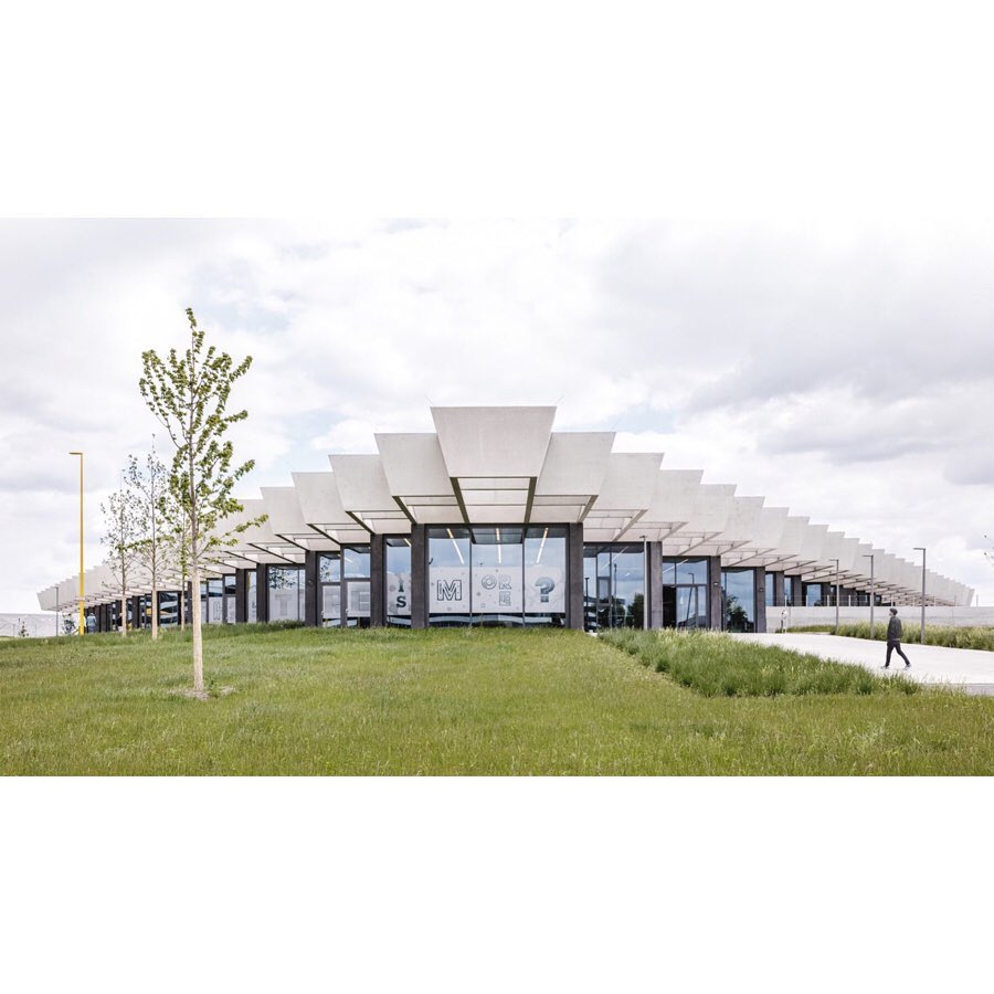 parametricarch's tweet image. The iconic rhombus-shaped building of the Adidas headquarters, “Halftime building” designed by Cobe architects has opened to public in Herzogenaurach, Germany / 2019.

#parametricarchitecture #parametricarch #parametric #parametricdesign #computationaldesign #computational